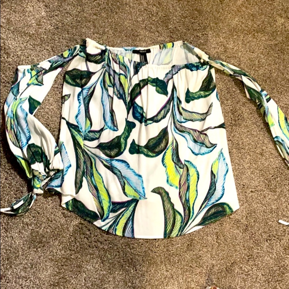 Floral off-the shoulder blouse